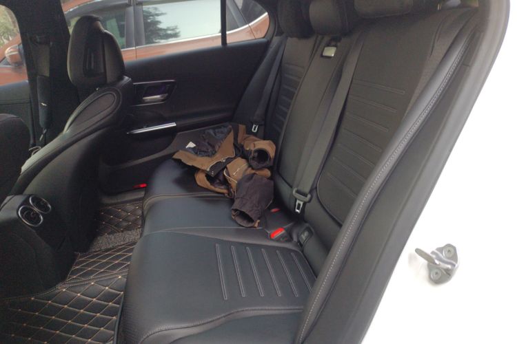 奔驰C级 2022款 C 200 L 运动版中控内饰21