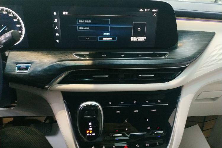 别克GL8 2020款 Avenir艾维亚 四座尊礼版中控内饰16