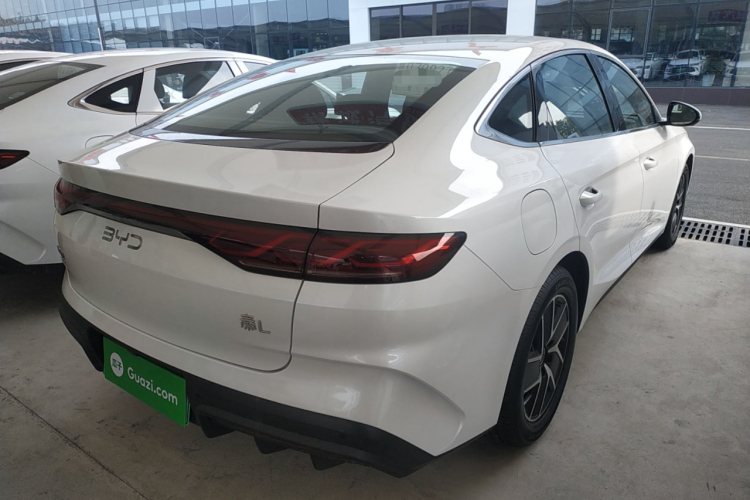 比亚迪 秦L 2024款 DM-i 80KM超越型车身外观7