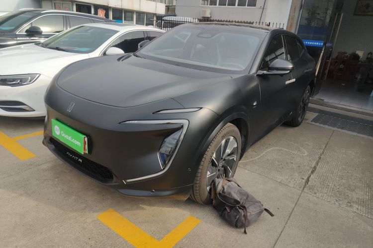 阿维塔07 2024款 Pro+增程版车身外观1