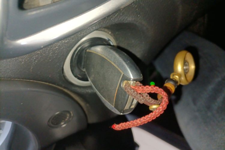 英菲尼迪QX30 2017款 1.6T 两驱运动版中控内饰11