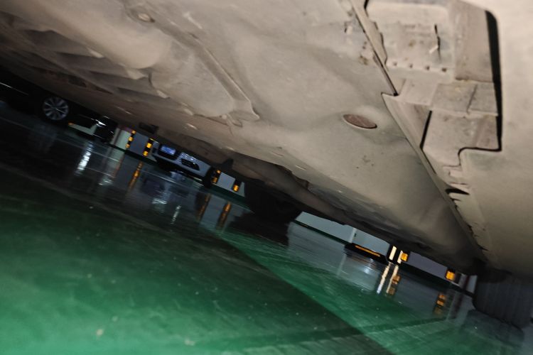 奔驰M级 2014款 ML 350 CDI 4MATIC局部细节9004