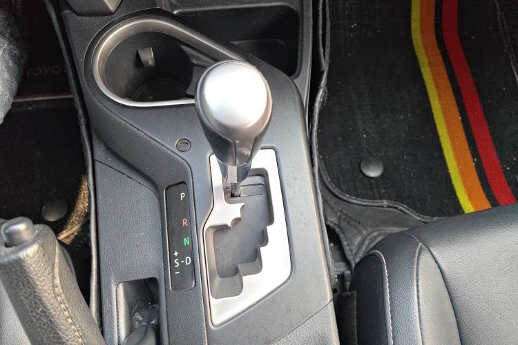 丰田 RAV4荣放 2018款 2.5L 自动四驱精英i版中控内饰18