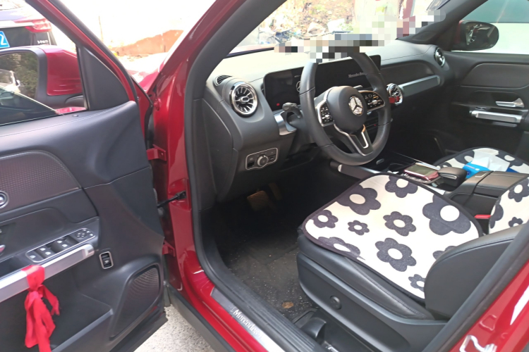 奔驰GLB 2020款 改款 GLB 200 动感型中控内饰20