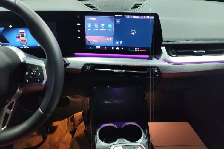 宝马iX1 2023款 eDrive25L M运动套装中控内饰16