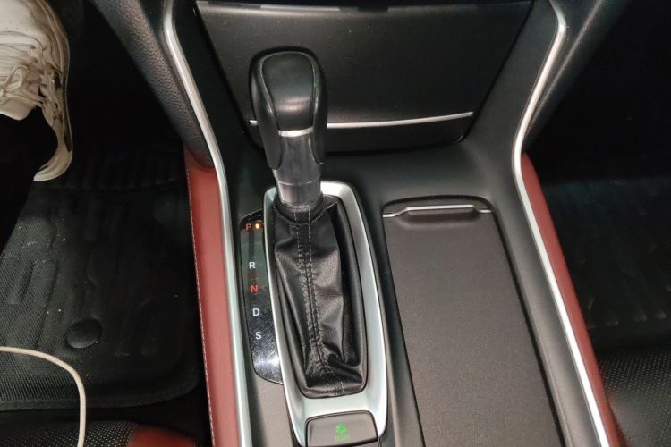 本田 英仕派 2022款 260TURBO 精悦版中控内饰18