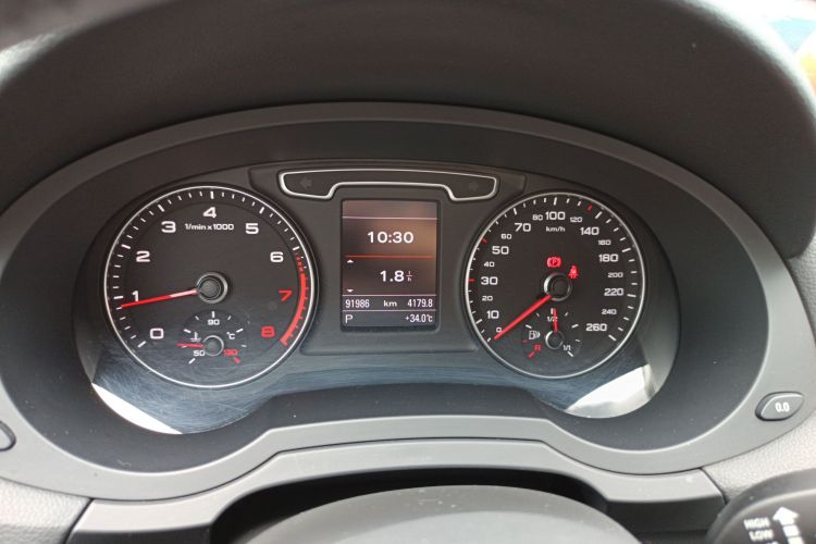 奥迪Q3 2013款 35 TFSI quattro 技术型局部细节14