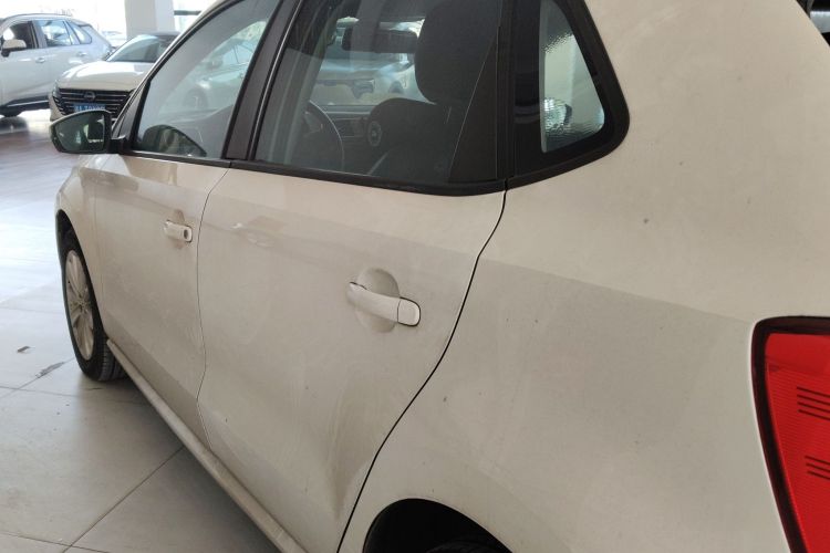 大众 Polo 2014款 1.4L 自动舒适版车身外观4