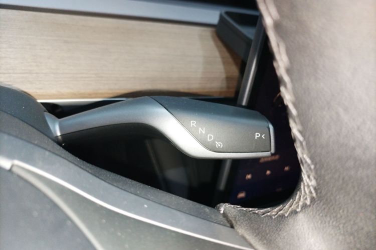 特斯拉 Model Y 2022款 改款 后轮驱动版局部细节18