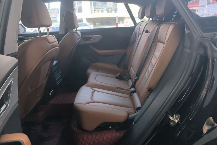 奥迪Q8 2019款 45 TFSI 豪华致雅型中控内饰7004