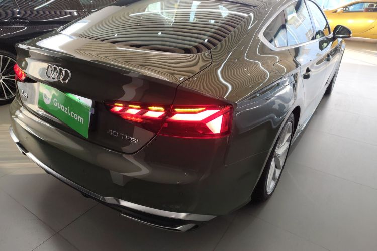 奥迪A5 2024款 Sportback 40 TFSI 时尚动感型车身外观7