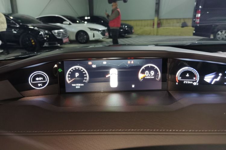 长安UNI-V 2024款 1.5T 尊贵型中控内饰14