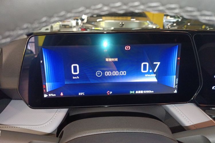 雪佛兰 科鲁泽 2024款 1.5L 双离合悦享版中控内饰14