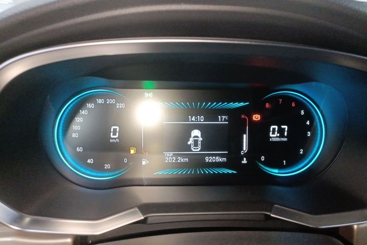 捷途X70 2023款 1.5T 手动超越版 7座中控内饰14