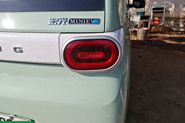 五菱汽车 宏光MINIEV 2024款 第三代 215km 青春版车身外观9