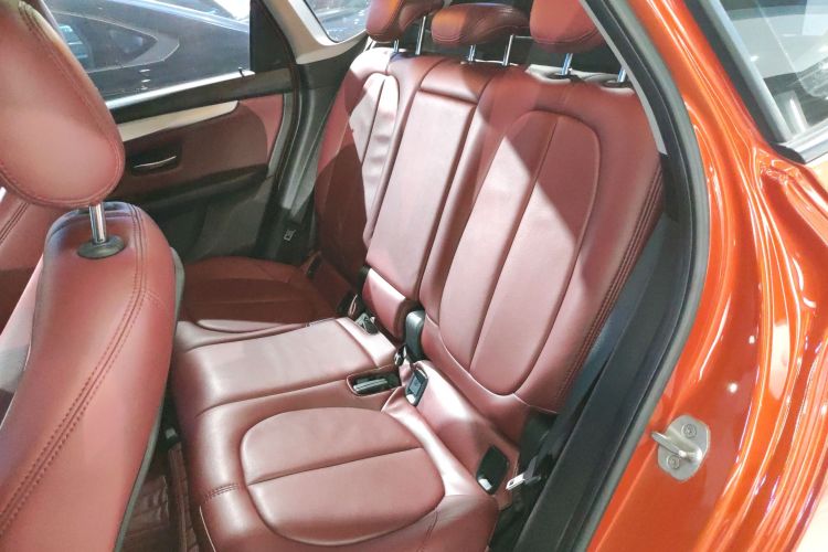 宝马2系旅行车 2016款 218i 时尚型中控内饰7004