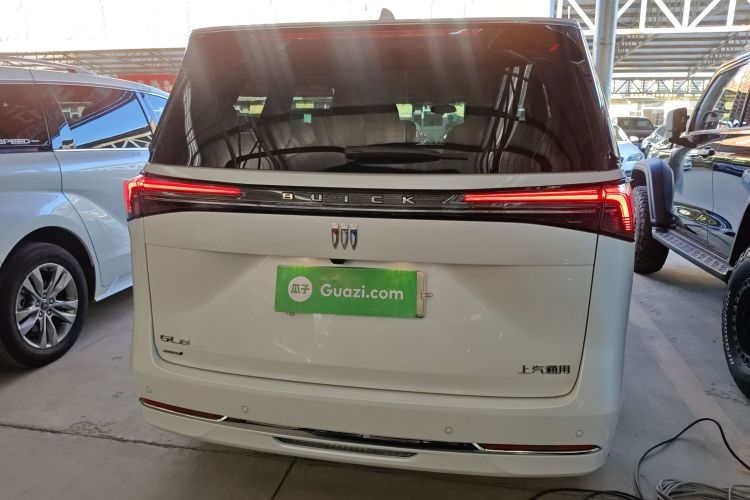 别克GL8新能源 2025款 陆尚 先享版 7座车身外观6