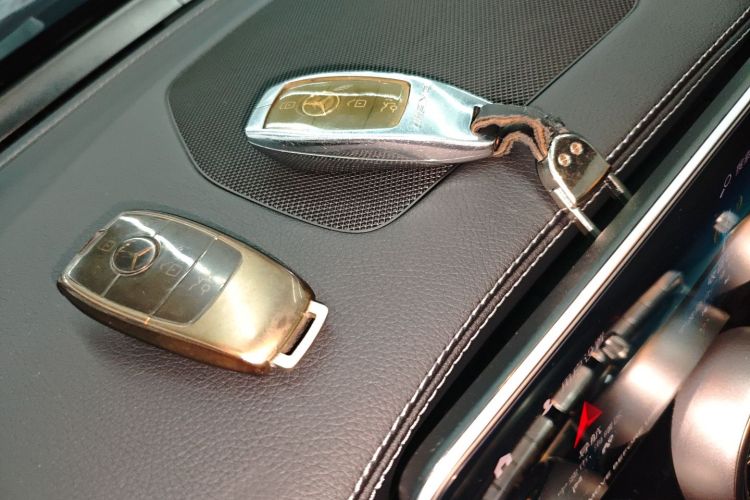 奔驰GLC 2022款 改款三 GLC 260 L 4MATIC 动感型中控内饰11