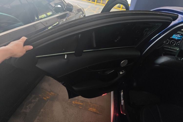 奔驰C级 2020款 改款 C 260 L 运动版中控内饰7008