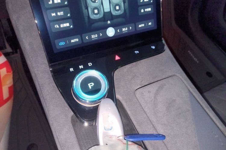 岚图汽车 岚图追光 2023款 四驱长续航版局部细节18