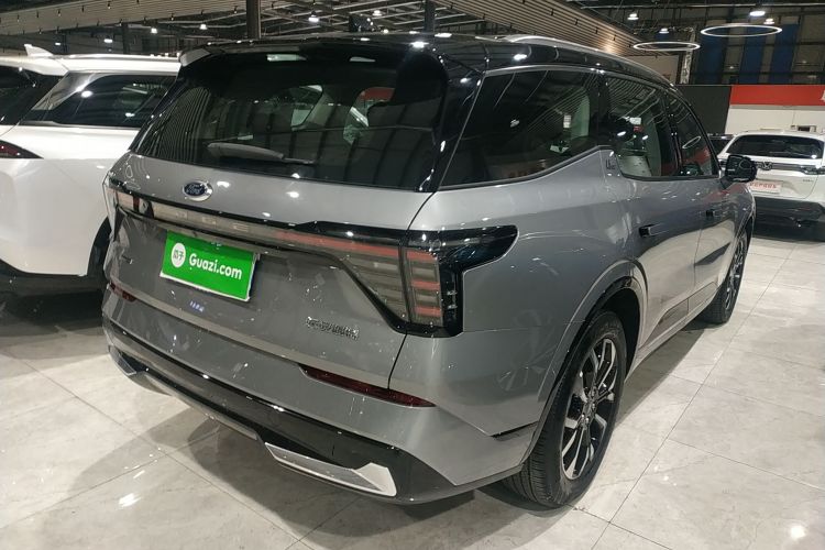 福特 2025款 锐界L 2.0T EcoBoost E混动四驱七座至尊型车身外观7