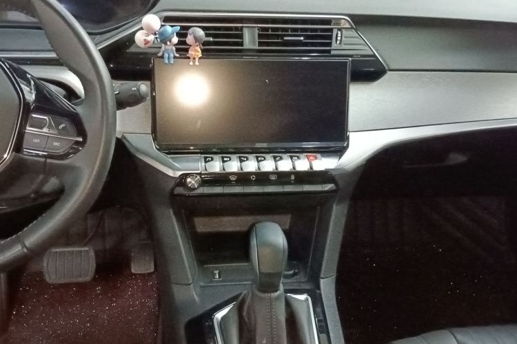 标致408 2022款 1.6T 进取版中控内饰16