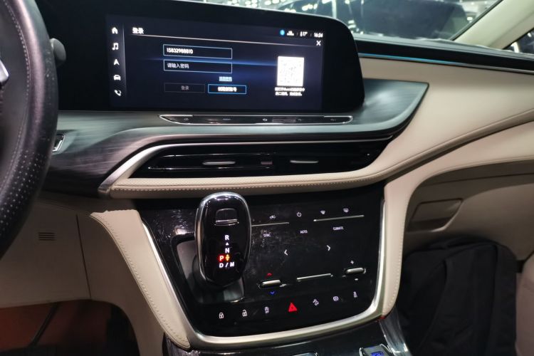 别克GL8 2022款 ES陆尊 653T 舒适型中控内饰16