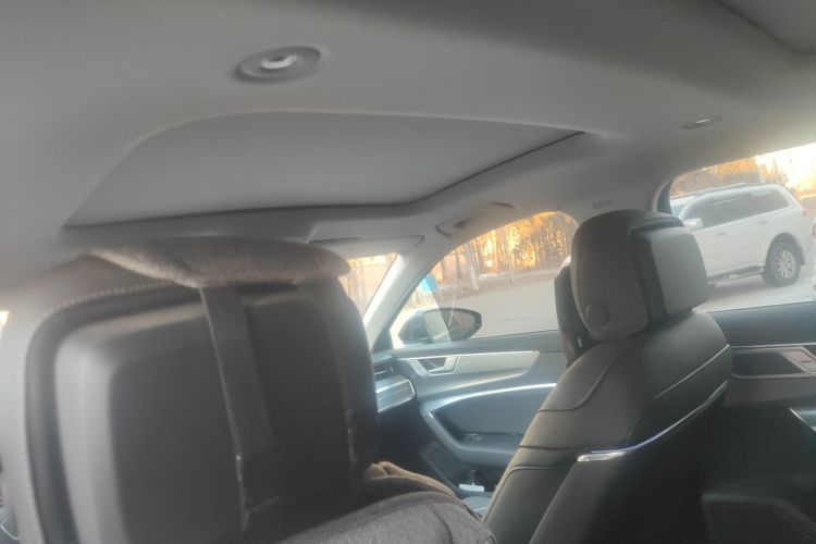 奥迪A6L 2024款 45 TFSI 臻选致雅型中控内饰22