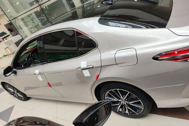 丰田 凯美瑞 2021款 2.5G 豪华版车身外观4