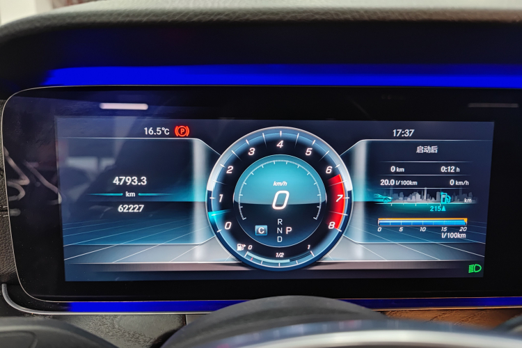 奔驰E级 2017款 E 320 L 运动型 4MATIC局部细节14