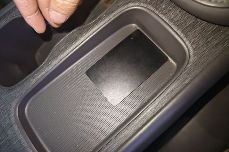 蔚来ET7 2022款 100kWh 首发版中控内饰7001