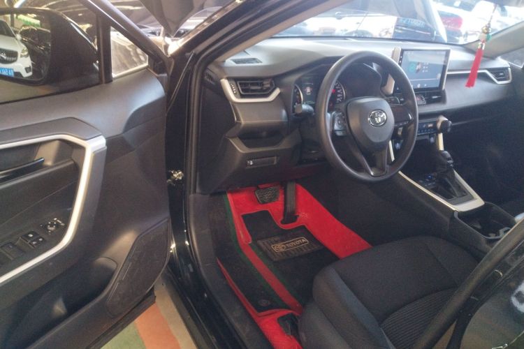 丰田 威兰达 2022款 改款 2.0L CVT两驱领先版中控内饰7003