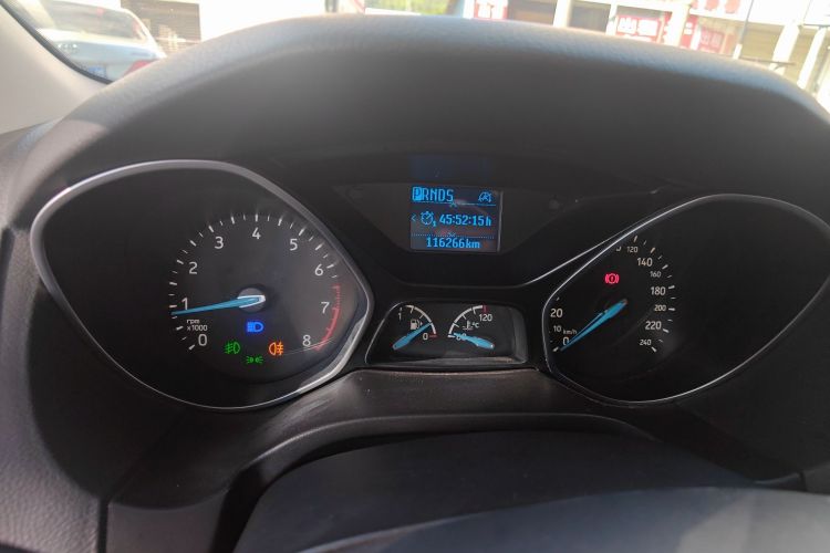 福特 福克斯 2018款 三厢经典 EcoBoost 125 自动超能风尚型智行版中控内饰14