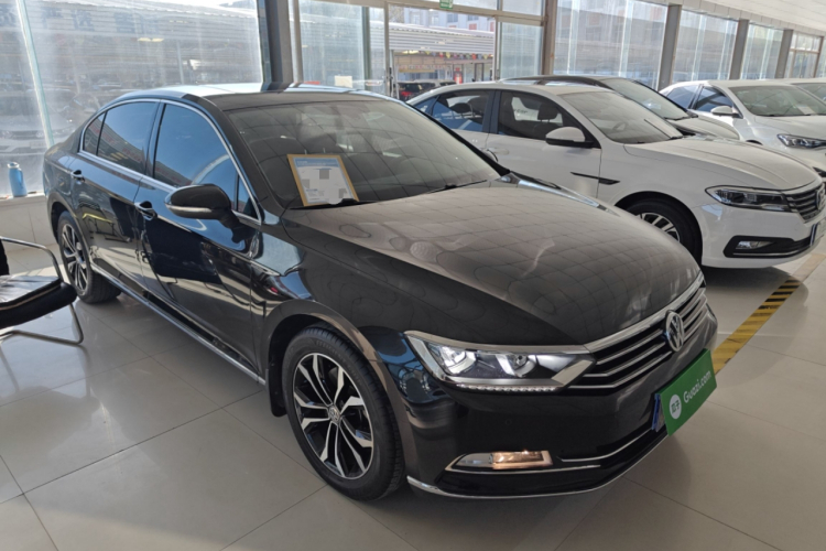 大众 迈腾 2019款 330TSI DSG 豪华型 国V车身外观3