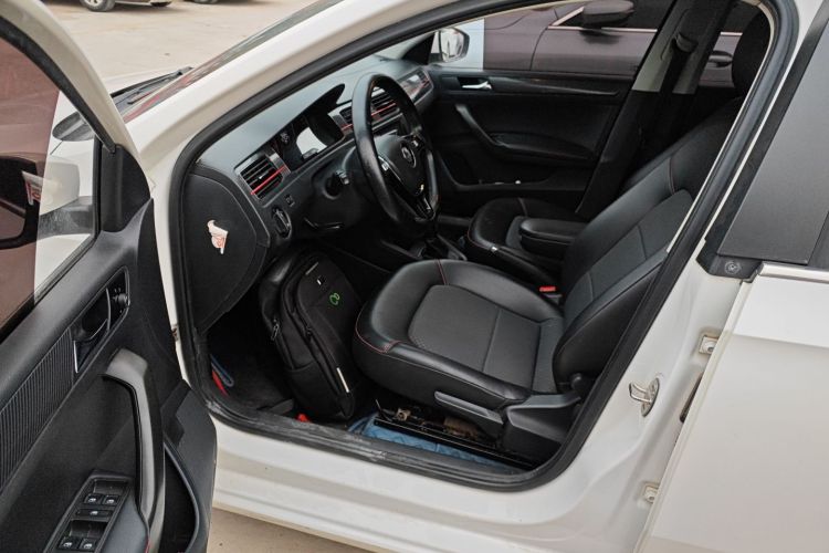 大众 桑塔纳 2017款 浩纳 1.6L 自动舒适版中控内饰20