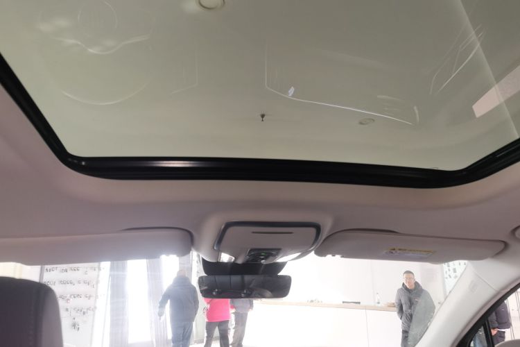 红旗HS7 PHEV 2024款 2.0T PHEV 四驱旗畅版 6座中控内饰22