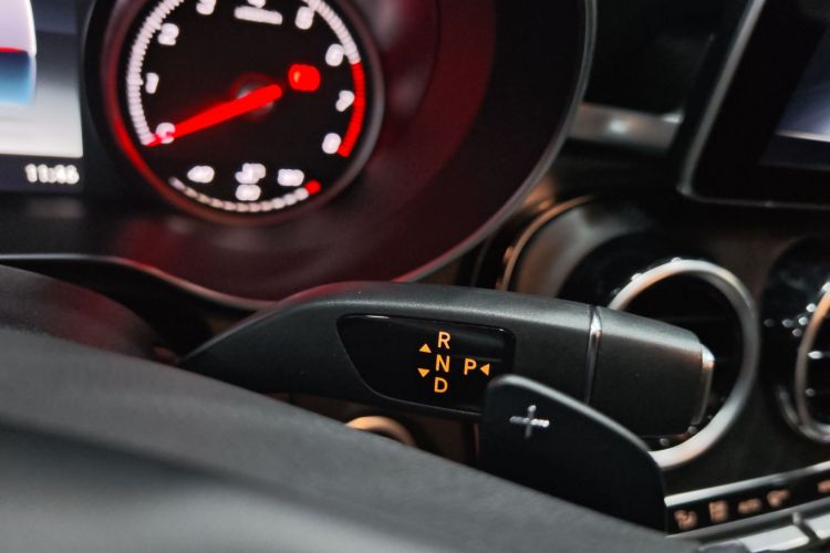 奔驰C级 2018款 C 200 L 运动版局部细节18