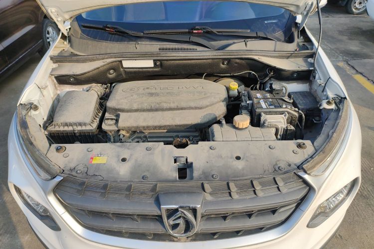 宝骏510 2019款 1.5L CVT劲享型 国VI机舱底盘24