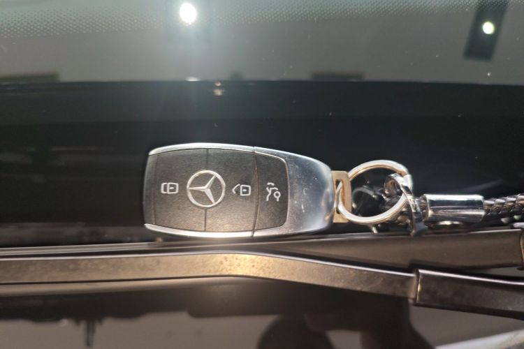 奔驰GLB 2020款 改款 GLB 200 动感型中控内饰7001