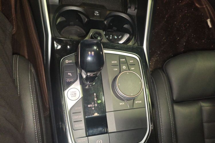 宝马3系 2020款 325Li 首发版局部细节18