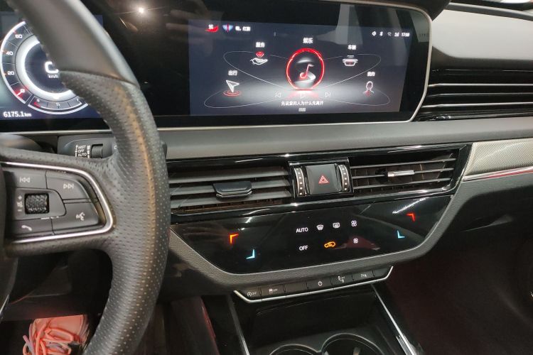 红旗HS5 2022款 2.0T 智联旗享版中控内饰16