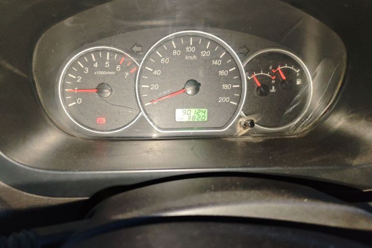 五菱汽车 五菱宏光 2015款 1.5L S 基本型国V中控内饰14