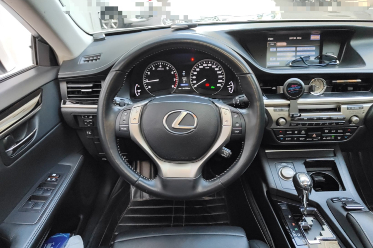 雷克萨斯ES 2013款 250 精英版中控内饰13