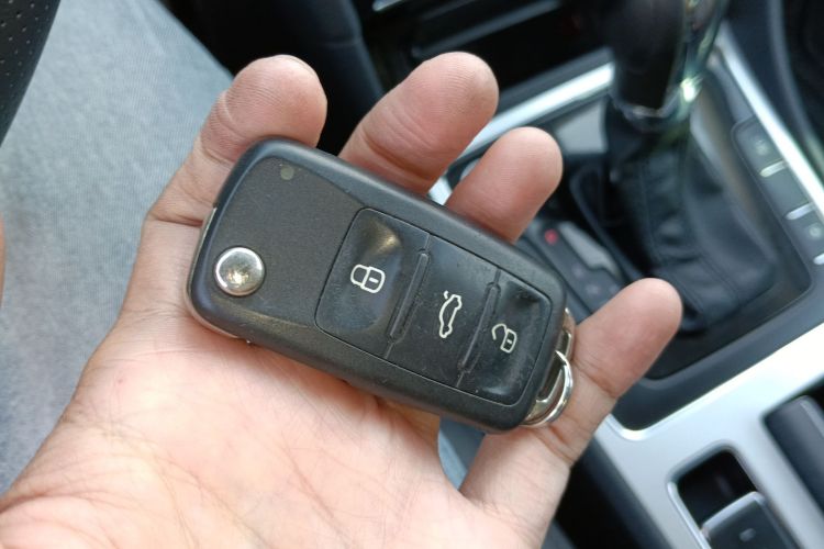 大众 帕萨特 2014款 1.8TSI DSG御尊版中控内饰11