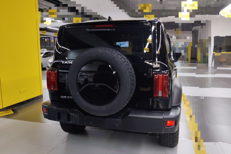 坦克300 2021款 越野版 2.0T 征服者车身外观6004