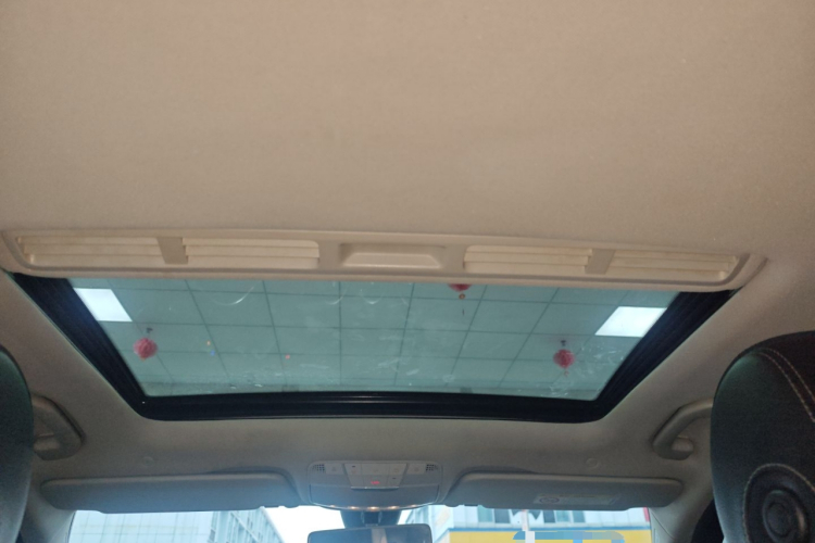 奔驰C级 2019款 C 180 L 时尚型运动版局部细节22