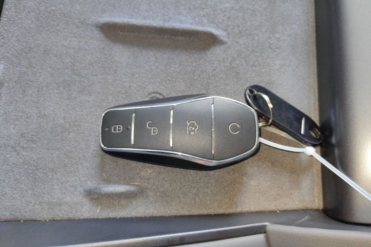 比亚迪 秦L 2025款 DM-i 智驾版 120KM超越型中控内饰11