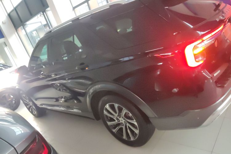 福特 探险者 2023款 EcoBoost 285 后驱风尚版 6座车身外观4