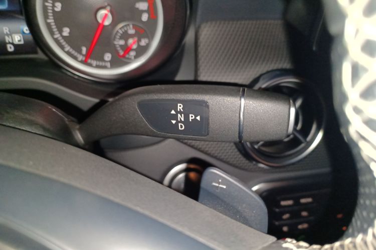 奔驰GLA 2018款 GLA 200 时尚型局部细节18