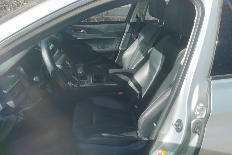 红旗H5 2022款 经典款 改款 1.8T 自动智联旗韵版中控内饰19